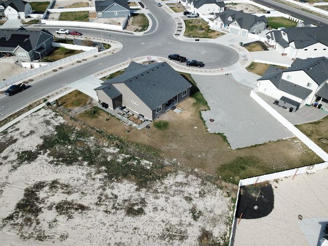 635 S CHAN DR, Grantsville, UT 84029