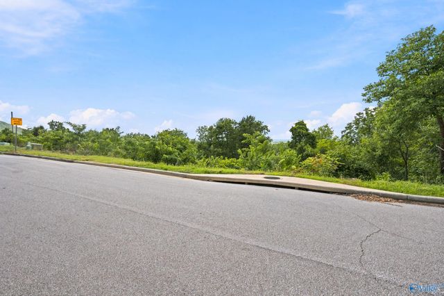 16014 Greentree Trail SE, Huntsville, AL 35803