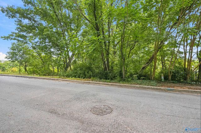 16014 Greentree Trail SE, Huntsville, AL 35803