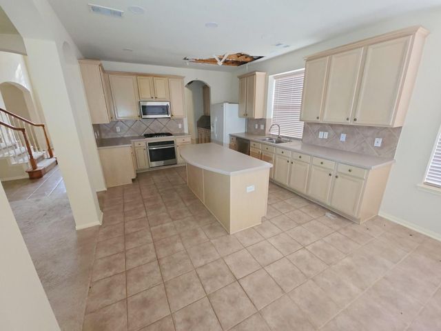 1410 Grand Haven Lane, Sugar Land, TX 77479