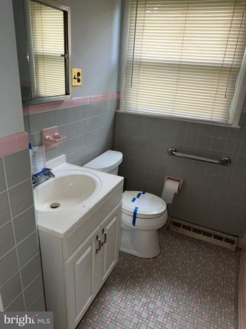 5 CAMBRIDGE AVE, Sicklerville, NJ 08081
