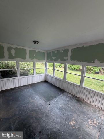 5 CAMBRIDGE AVE, Sicklerville, NJ 08081