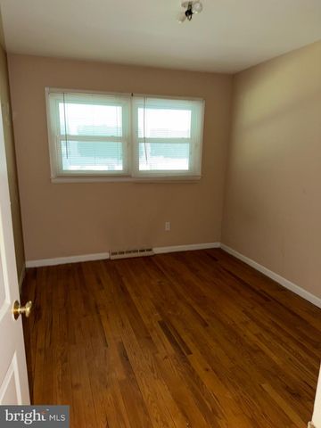 5 CAMBRIDGE AVE, Sicklerville, NJ 08081
