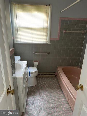 5 CAMBRIDGE AVE, Sicklerville, NJ 08081