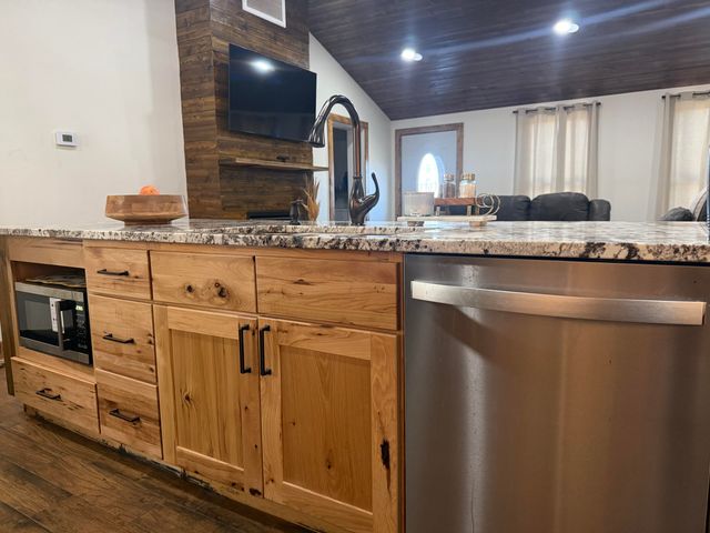 970 Covey Road, Mountain Grove, MO 65711