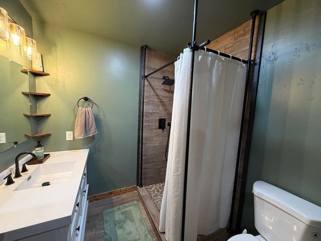 970 Covey Road, Mountain Grove, MO 65711