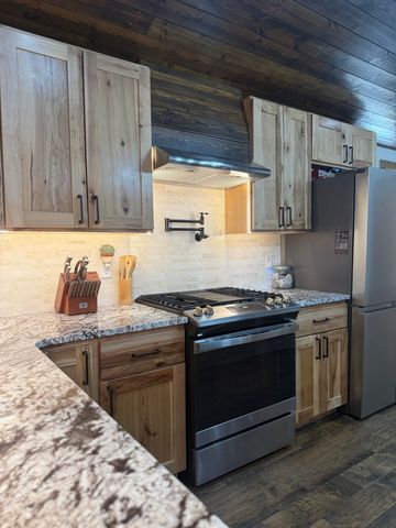 970 Covey Road, Mountain Grove, MO 65711