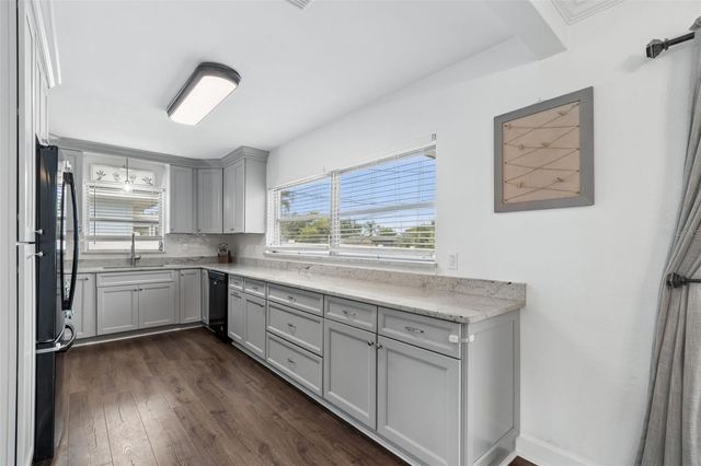 3100 52ND STREET N, St Petersburg, FL 33710