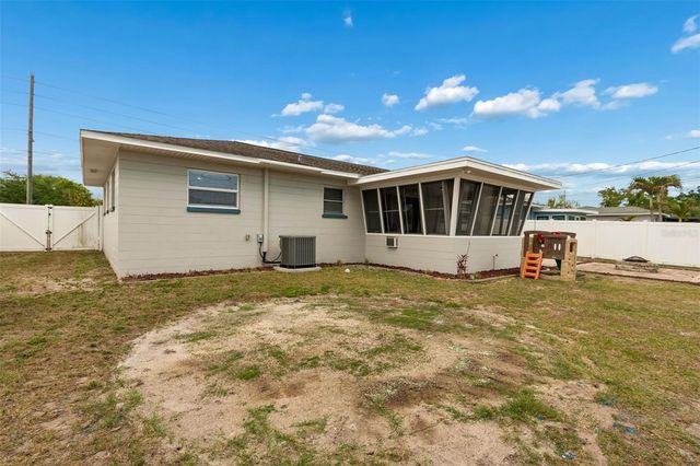 3100 52ND STREET N, St Petersburg, FL 33710