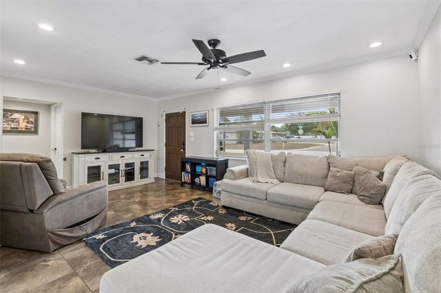 3100 52ND STREET N, St Petersburg, FL 33710