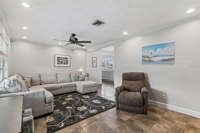 3100 52ND STREET N, St Petersburg, FL 33710