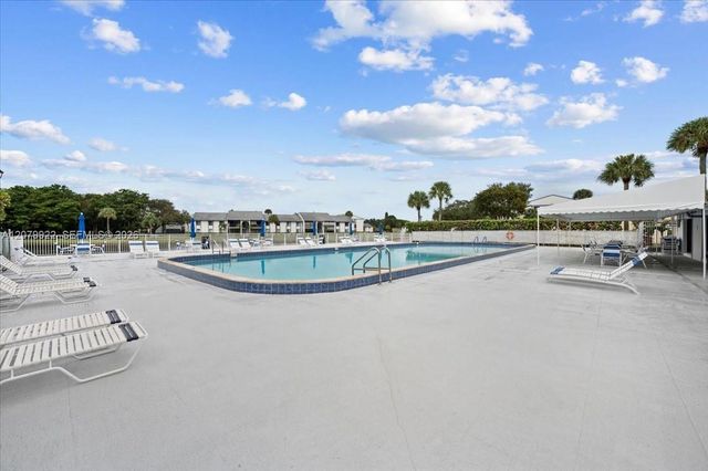 1014 Green Pine Boulevard H1, West Palm Beach, FL 33409