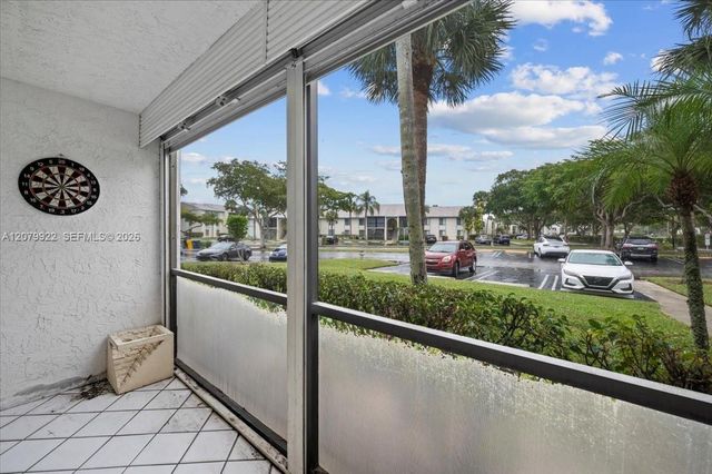 1014 Green Pine Boulevard H1, West Palm Beach, FL 33409