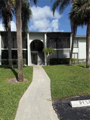 1014 Green Pine Boulevard H1, West Palm Beach, FL 33409