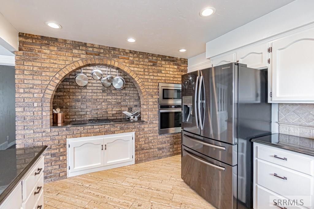 Image 13 of property listing at 839 E 1400 N, Shelley, ID 83274