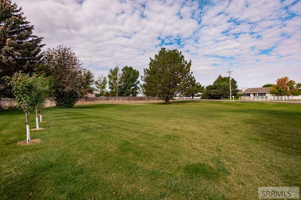 Image 34 of property listing at 839 E 1400 N, Shelley, ID 83274