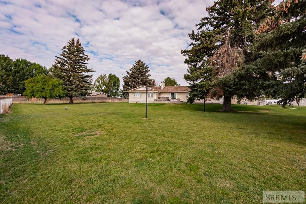 Image 37 of property listing at 839 E 1400 N, Shelley, ID 83274