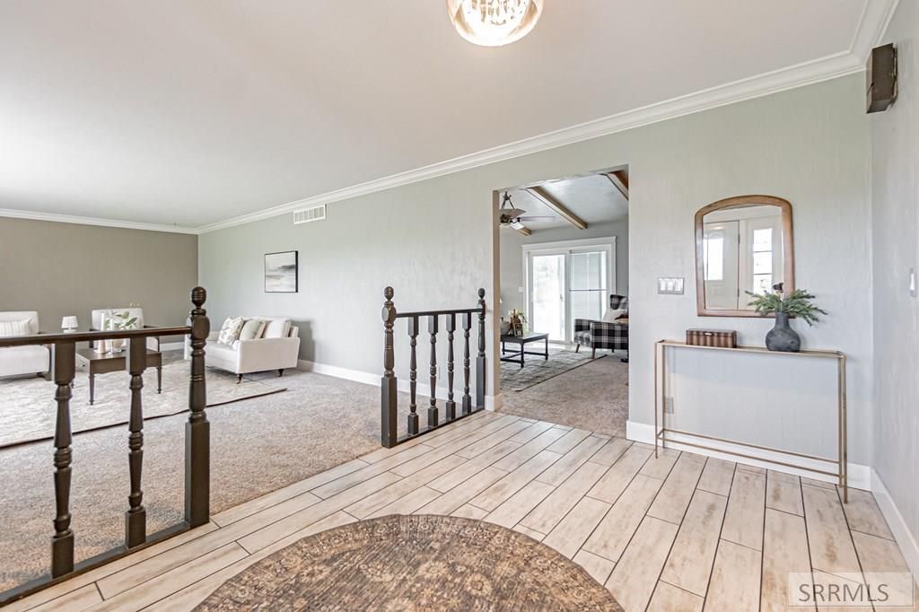 Image 5 of property listing at 839 E 1400 N, Shelley, ID 83274