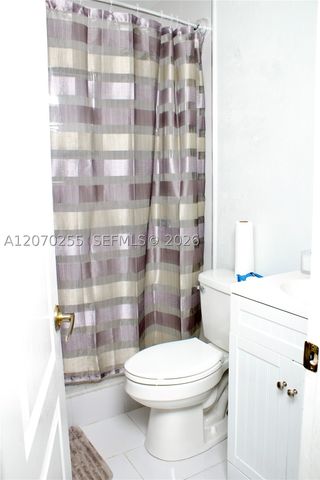 2732 W 68th Pl, Hialeah, FL 33016