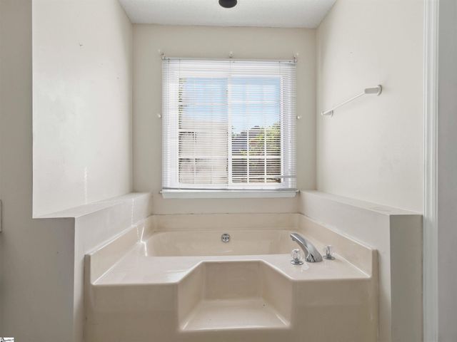 123 Poplar Knoll Drive, Moore, SC 29369