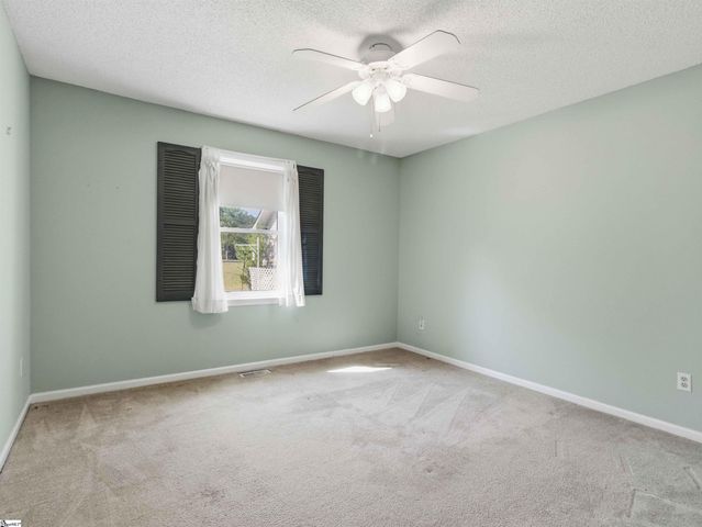 123 Poplar Knoll Drive, Moore, SC 29369