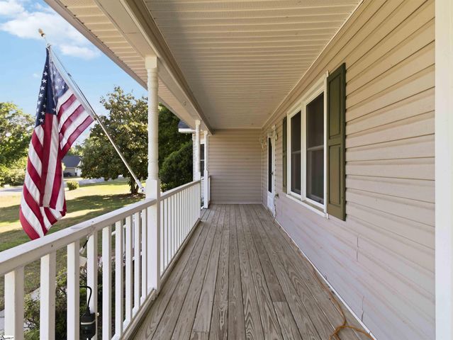 123 Poplar Knoll Drive, Moore, SC 29369