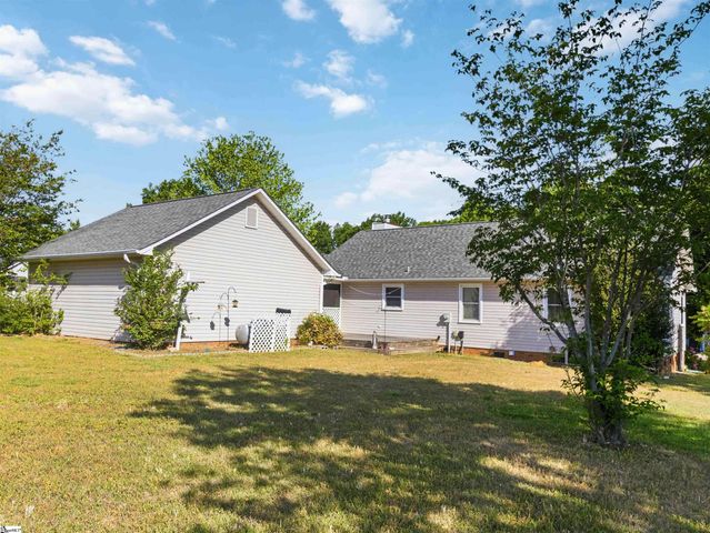 123 Poplar Knoll Drive, Moore, SC 29369