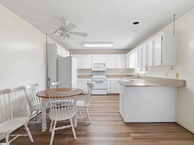 123 Poplar Knoll Drive, Moore, SC 29369