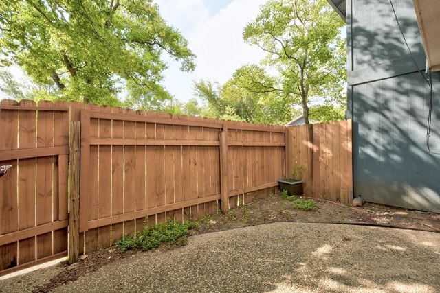 5905 Hidden Valley TRL, Austin, TX 78744