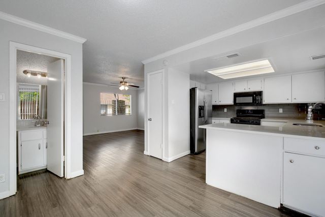 5905 Hidden Valley TRL, Austin, TX 78744