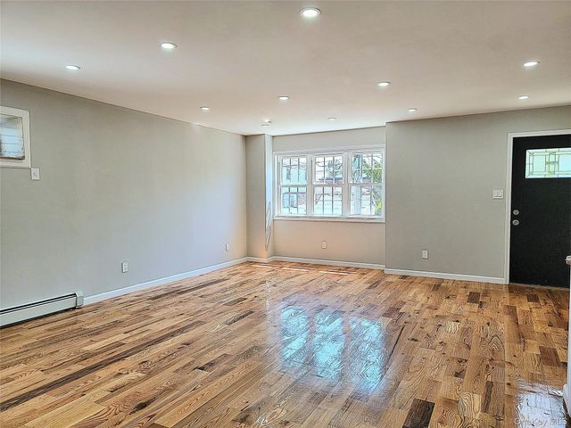 14514 226th Street, Springfield Gardens, NY 11413