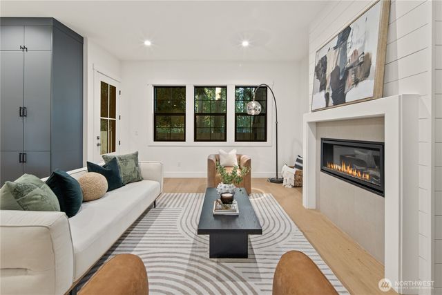 16654 NE 12th Street, Bellevue, WA 98008