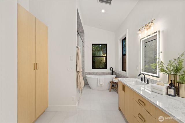 16654 NE 12th Street, Bellevue, WA 98008