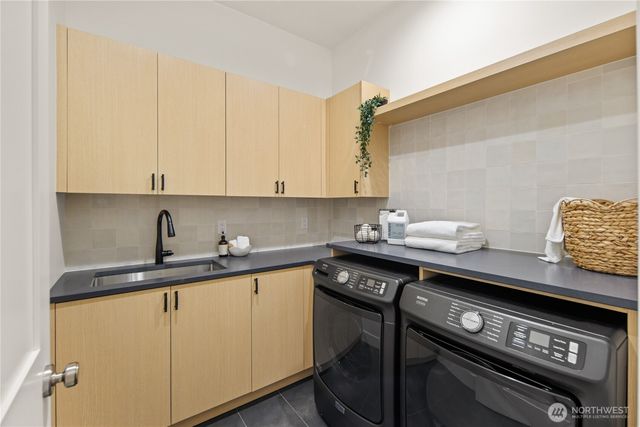 16654 NE 12th Street, Bellevue, WA 98008