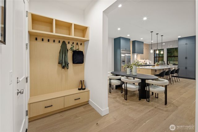 16654 NE 12th Street, Bellevue, WA 98008