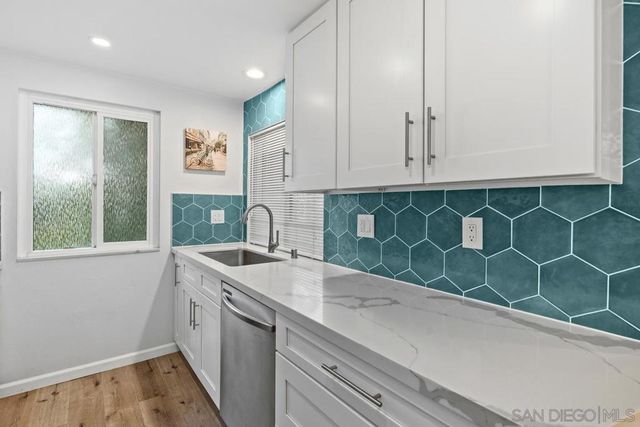 5350 Baltimore Dr 22, La Mesa, CA 91942