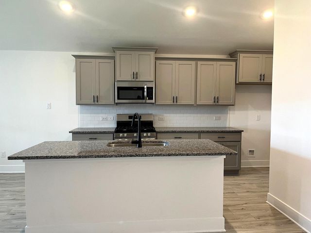 2055 Emerald Lake Trail, Dayton, TX 77535