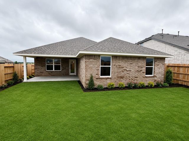 2055 Emerald Lake Trail, Dayton, TX 77535