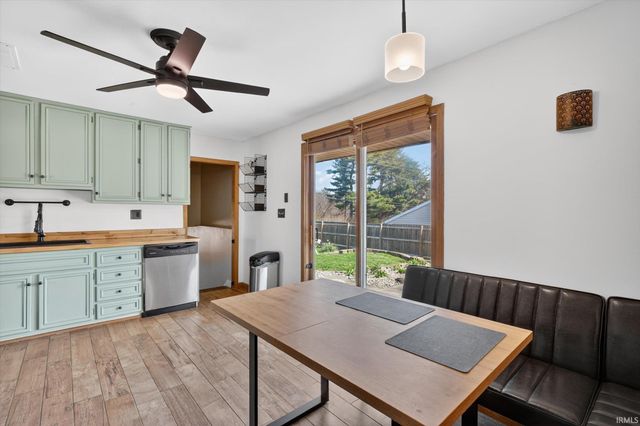 4024 Glenview Drive, South Bend, IN 46628