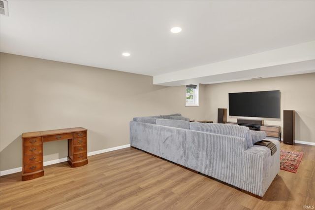 4024 Glenview Drive, South Bend, IN 46628