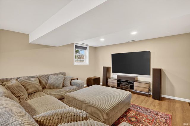 4024 Glenview Drive, South Bend, IN 46628