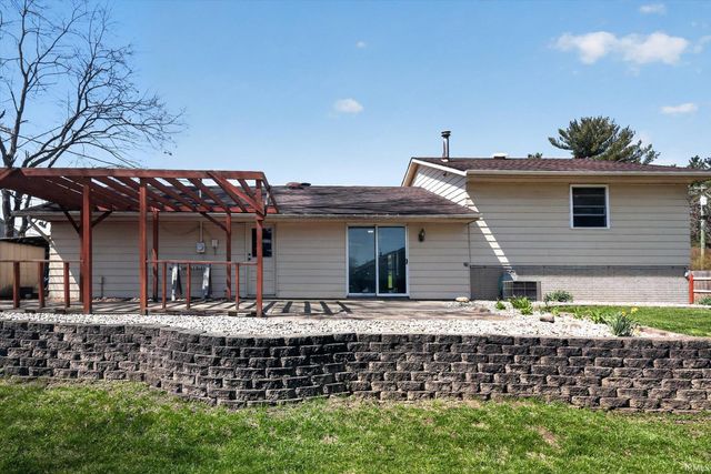 4024 Glenview Drive, South Bend, IN 46628
