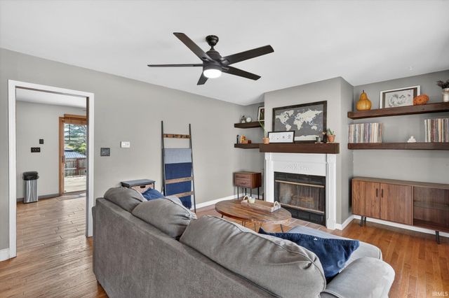 4024 Glenview Drive, South Bend, IN 46628