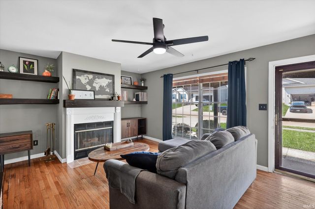 4024 Glenview Drive, South Bend, IN 46628