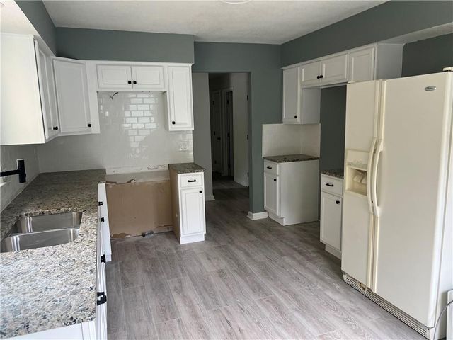 917 NE 108th Terrace, Kansas City, MO 64155