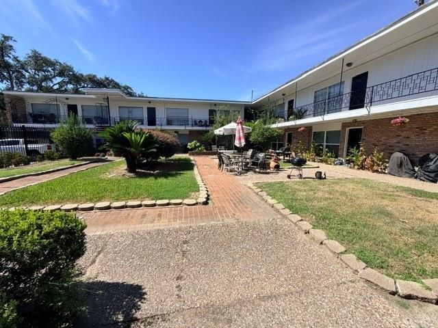 820 W Alabama Street 11, Houston, TX 77006