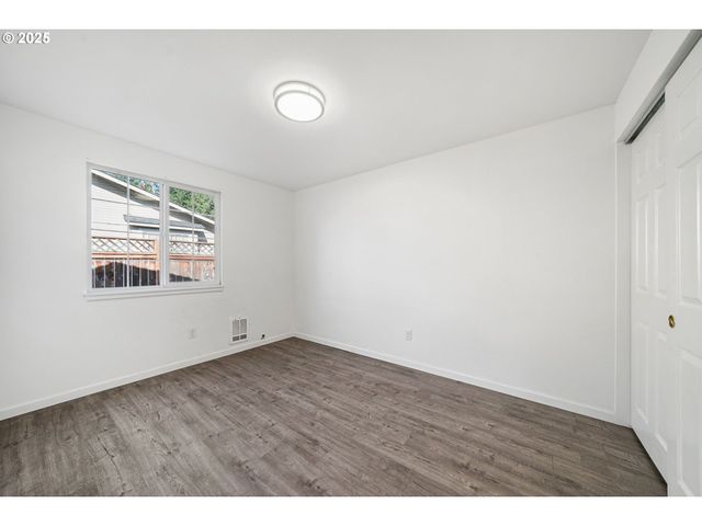 1480 EDISON Ave, Cottage Grove, OR 97424