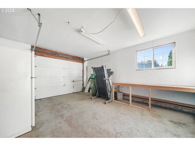 1480 EDISON Ave, Cottage Grove, OR 97424