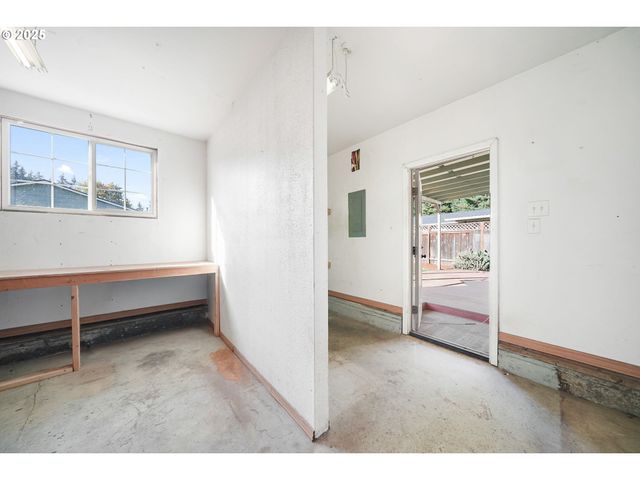 1480 EDISON Ave, Cottage Grove, OR 97424