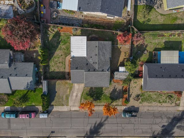 1480 EDISON Ave, Cottage Grove, OR 97424